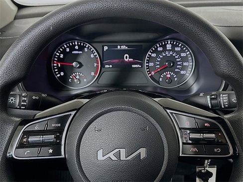 Used 2024 Kia Forte LXS w/ LXS Technology Package image 12