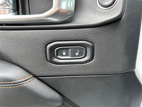 Used 2021 Jeep Gladiator Mojave image 34