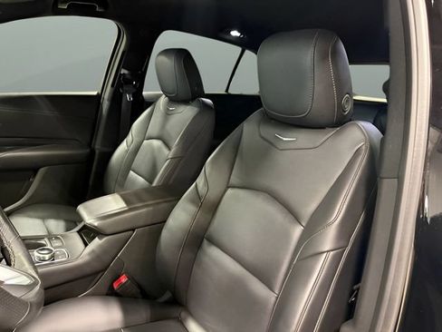 Used 2022 Cadillac XT4 Sport w/ Safety Alert Package AWD/4WD image 10