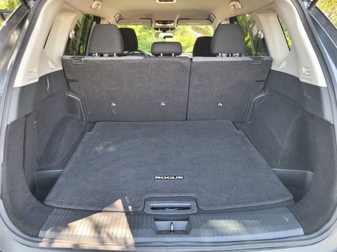 Used 2023 Nissan Rogue SV image 23