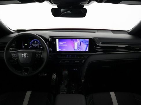 Used 2026 Toyota Camry Hybrid w/ Multimedia Upgrade Package FWD image 8