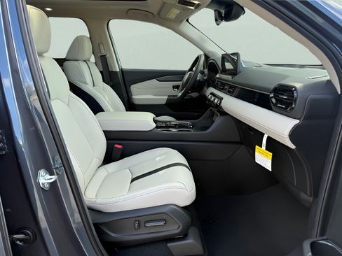 New 2026 Honda Pilot Touring image 14