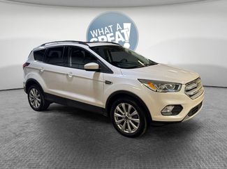 Used 2019 Ford Escape SEL video 1