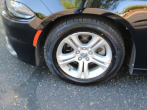 Used 2019 Dodge Charger SXT w/ Leather Interior Group image 44