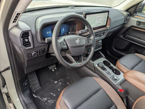 Certified 2025 Ford Bronco Sport Outer Banks w/ Outer Banks Tech Package+ image 15