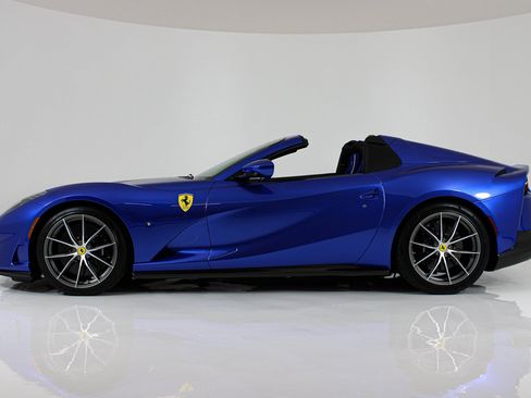 Certified 2022 Ferrari 812 GTS RWD image 33