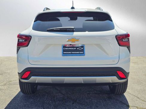 New 2026 Chevrolet Trax LT FWD image 4