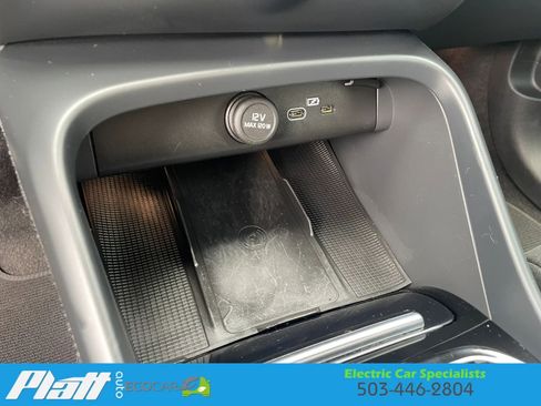 Used 2023 Volvo C40 P8 Recharge Ultimate AWD/4WD image 30