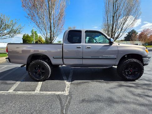 Used 2000 Toyota Tundra SR5 image 4