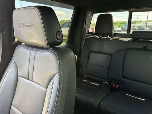 Used 2022 Chevrolet Silverado 2500 High Country w/ Z71 Off-Road Package AWD/4WD image 12