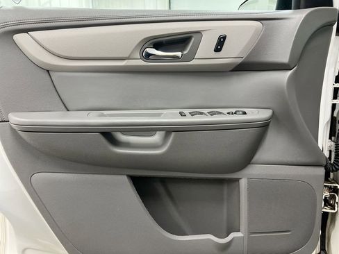 Used 2015 Chevrolet Traverse LS FWD image 20