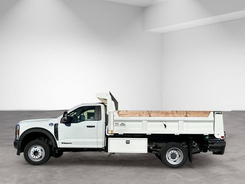 Used 2024 Ford F550 2WD Regular Cab Super Duty w/ XL Chrome Package image 3