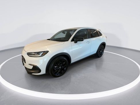 Used 2024 Honda HR-V Sport image 4