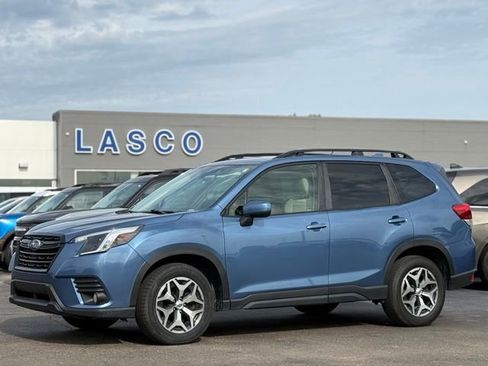 Used 2022 Subaru Forester Premium AWD/4WD image 31