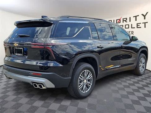 New 2025 Chevrolet Traverse LT w/ Enhanced Driving Package image 4