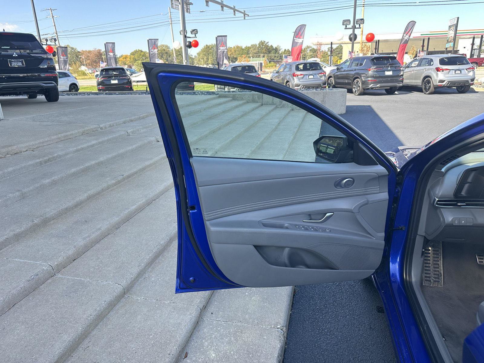 Used 2025 Hyundai Elantra Sport FWD image 20