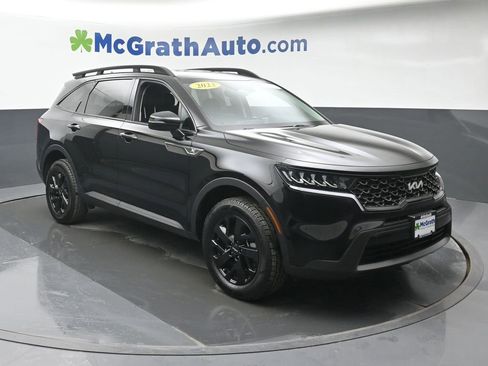 Used 2023 Kia Sorento S image 2