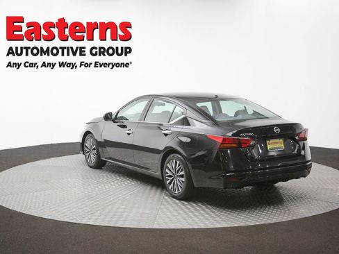 Used 2024 Nissan Altima 2.5 SV FWD image 65