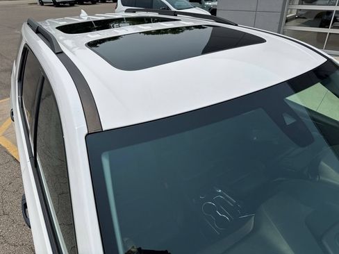 Used 2020 Chevrolet Traverse Premier w/ Redline Edition AWD/4WD image 15