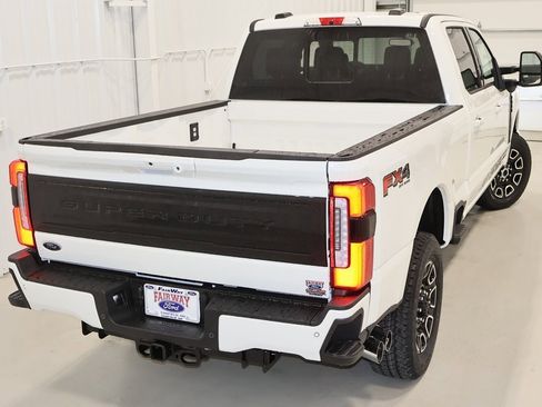 New 2025 Ford F350 Platinum w/ FX4 Off-Road Package image 41