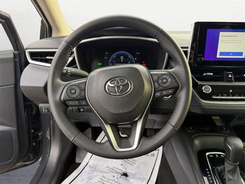 Used 2024 Toyota Corolla XLE image 12