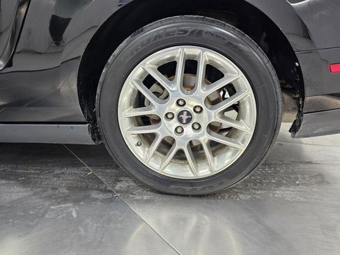 Used 2012 Ford Mustang GT Premium RWD image 18