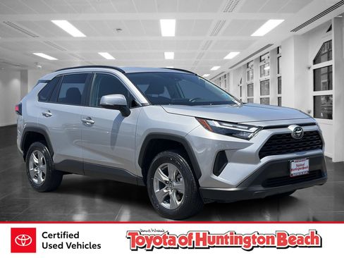 Certified 2025 Toyota RAV4 XLE FWD image 1
