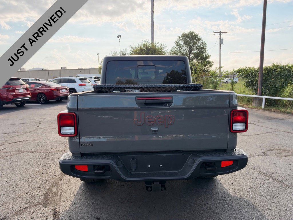 Used 2023 Jeep Gladiator Mojave w/ Cold Weather Group AWD/4WD image 6