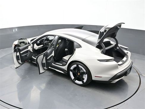 New 2025 Porsche Taycan 4S image 30