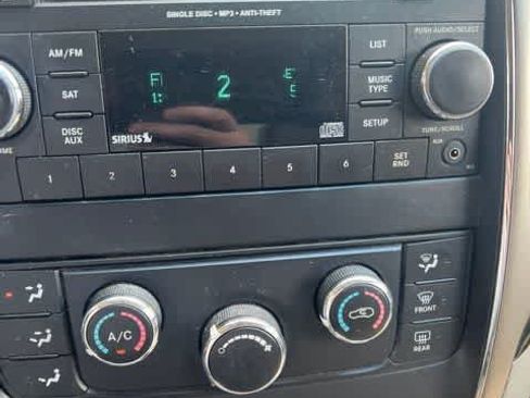 Used 2013 Jeep Grand Cherokee Laredo AWD/4WD image 8