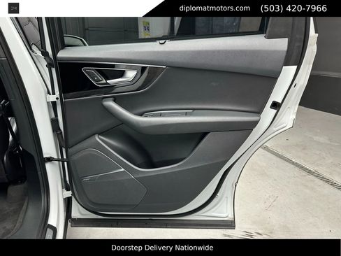 Used 2018 Audi Q7 3.0T Prestige w/ Prestige Package image 39