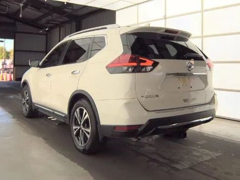 Used 2017 Nissan Rogue SL w/ SL Premium Package image 6