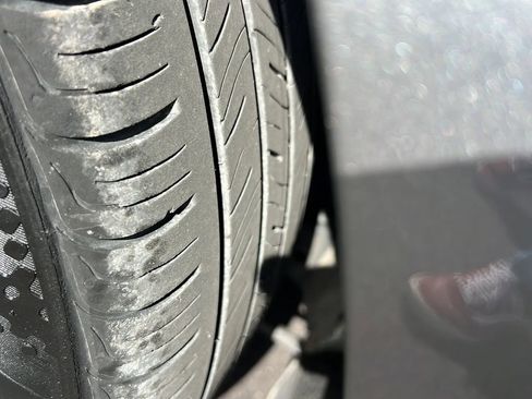 Used 2023 Kia Forte LXS image 31