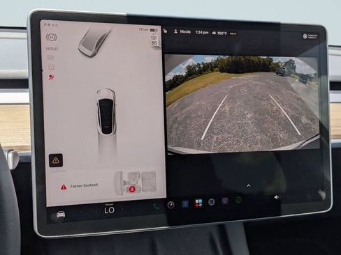 Used 2022 Tesla Model Y Long Range AWD/4WD image 22