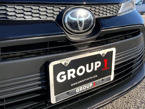 Used 2023 Toyota Corolla LE image 28