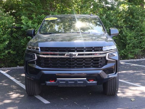 Certified 2022 Chevrolet Suburban Z71 w/ Luxury Package AWD/4WD image 2