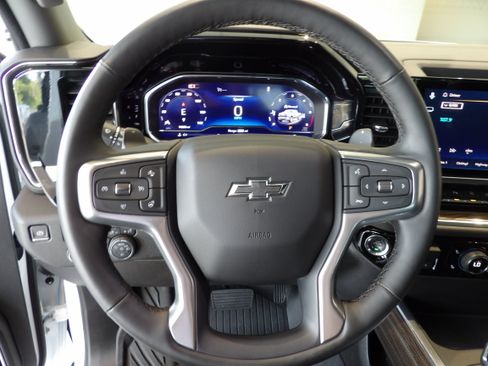 Used 2025 Chevrolet Silverado 1500 RST w/ RST All Star Premium Package AWD/4WD image 13