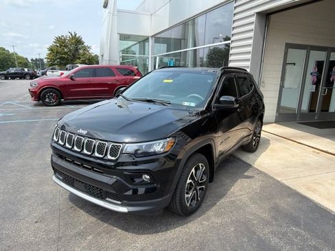 Used 2023 Jeep Compass Limited w/ Sun and Sound Group AWD/4WD image 2