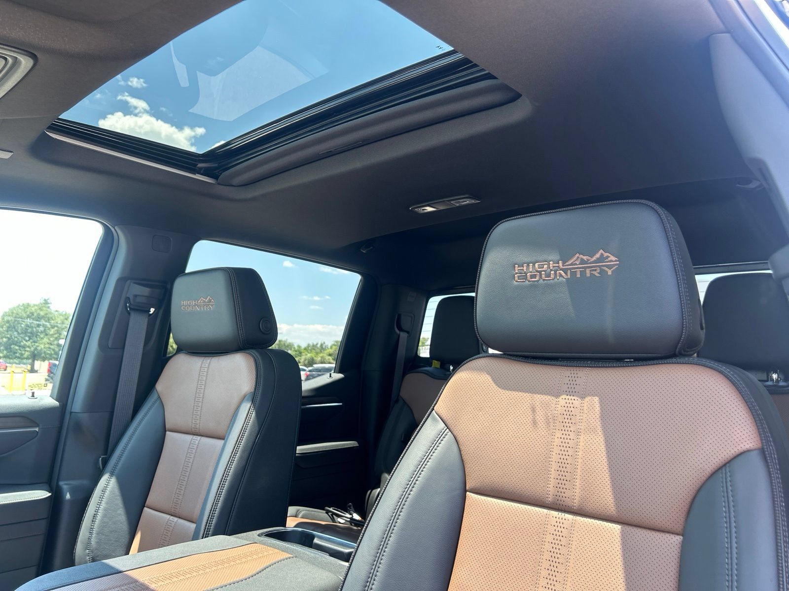 New 2026 Chevrolet Silverado 1500 High Country w/ High Country Premium Package AWD/4WD image 12