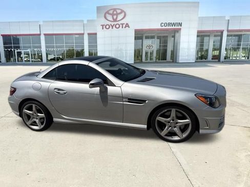 Used 2014 Mercedes-Benz SLK 350 image 4