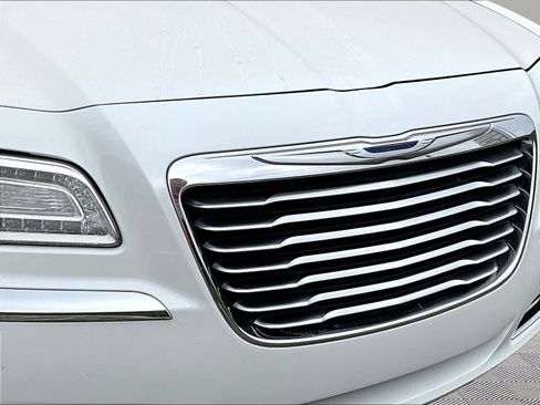 Used 2013 Chrysler 300 w/ Driver Convenience Group RWD image 31