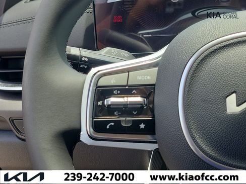 New 2026 Kia Carnival EX FWD image 25