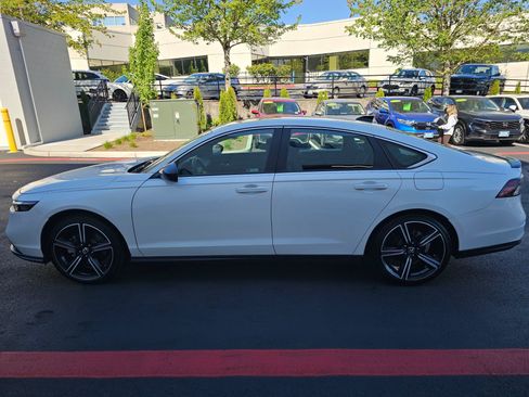 Used 2023 Honda Accord Sport image 4