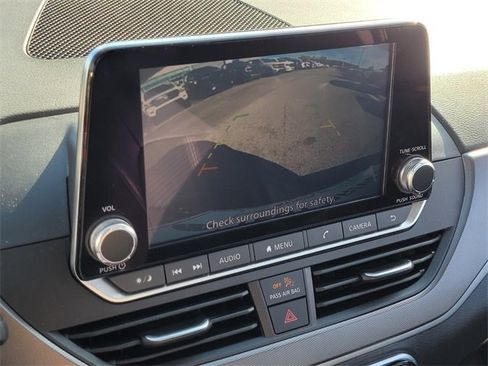 Used 2024 Nissan Altima 2.5 SR image 17