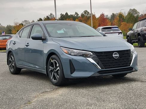 New 2025 Nissan Sentra SV image 2