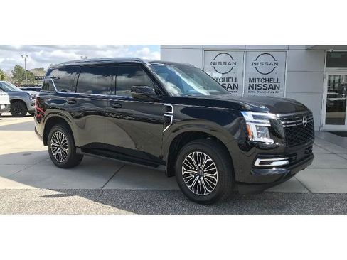 Certified 2026 Nissan Armada SL w/ Captain's Chari Seat Package image 1
