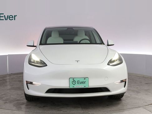 Used 2023 Tesla Model Y Long Range AWD/4WD image 12