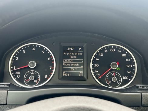 Used 2013 Volkswagen Tiguan S image 26