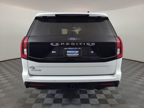 Used 2025 Ford Expedition Active image 4