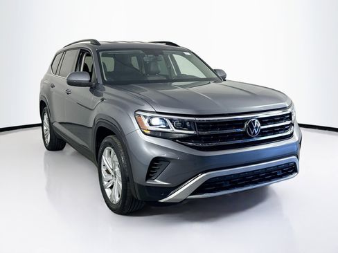 Used 2023 Volkswagen Atlas SE image 3